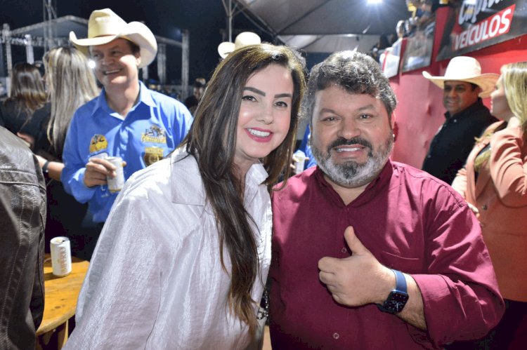 Carlos Bernardo participa do Rodeio Cowboy de Aço em Naviraí