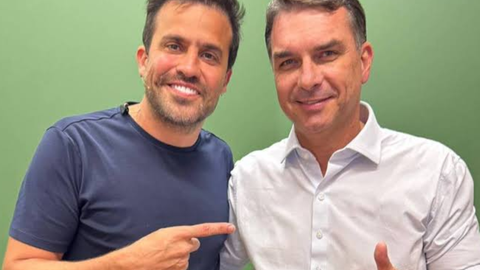Pablo Marçal declara apoio a Flávio Bolsonaro e passa a colaborar com a campanha