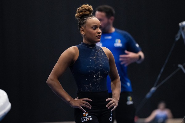 Rebeca Andrade planeja temporada de 2027 e mantém decisão de não competir no solo até Los Angeles 2028