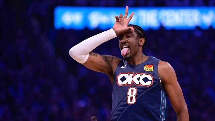 Jalen Williams sofre grave lesão na NBA e deixa quadra de maca após vitória do Thunder